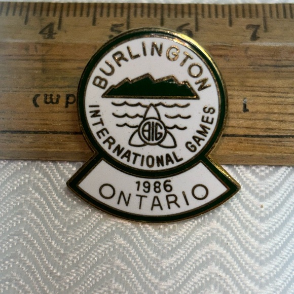 Enamel lapel pin - Picture 1 of 2